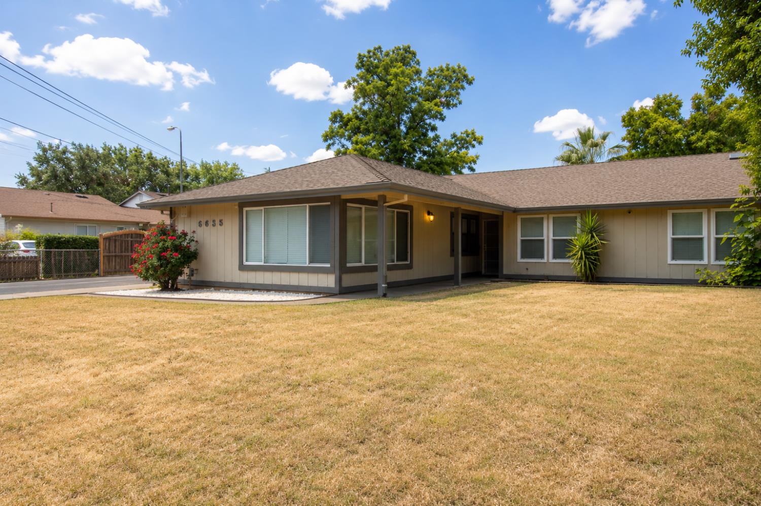 6633 6th St, Rio Linda, CA 95673-3413
