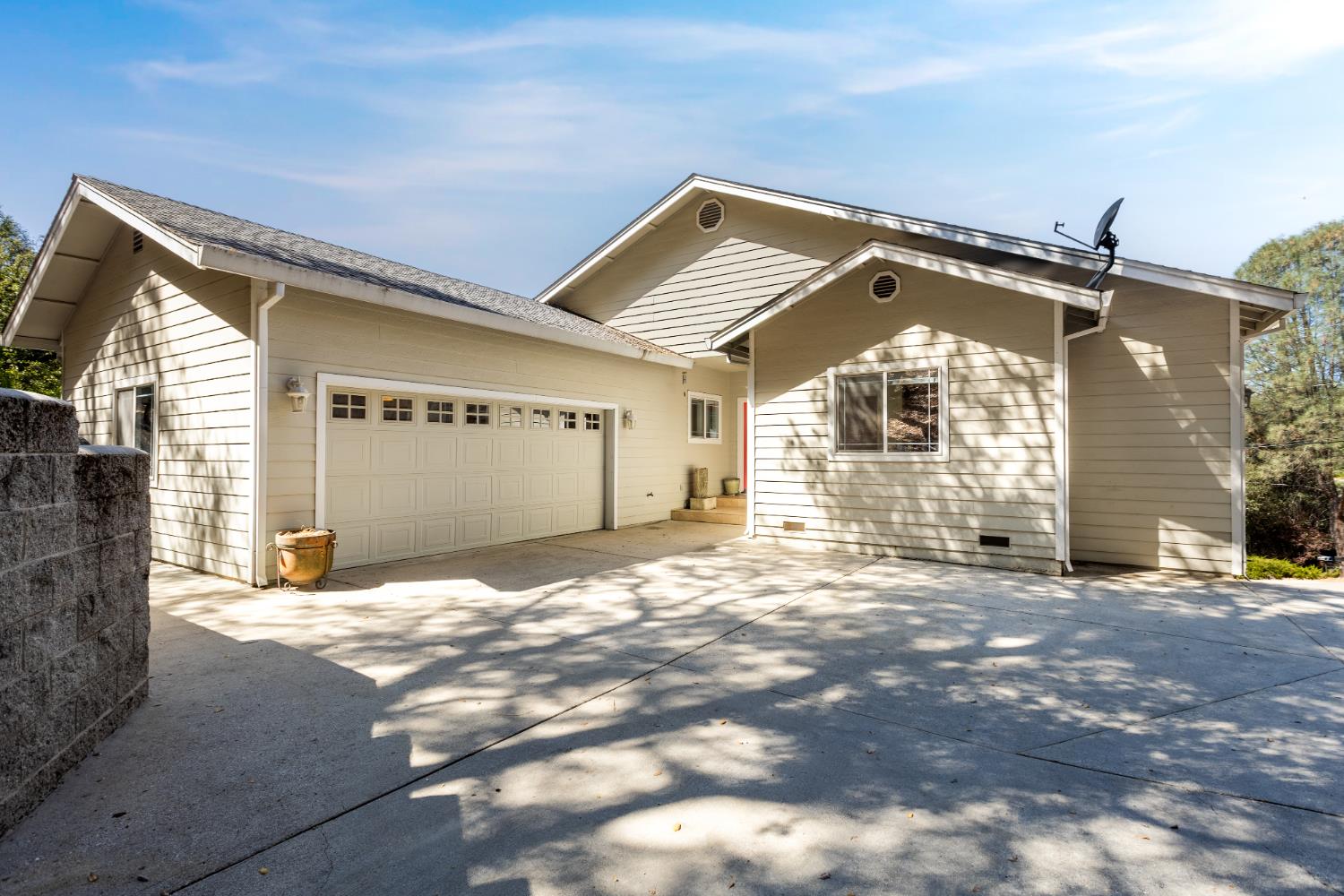 18776 Jayhawk Dr, Penn Valley, CA 95946-9241