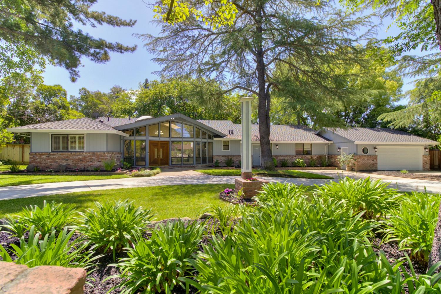 4320 Rand Ln, Sacramento, CA 95864-5323