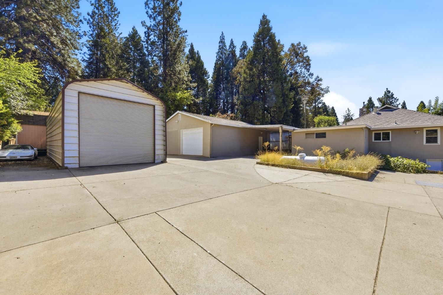 2681 Cable Rd, Camino, CA 95709-9314