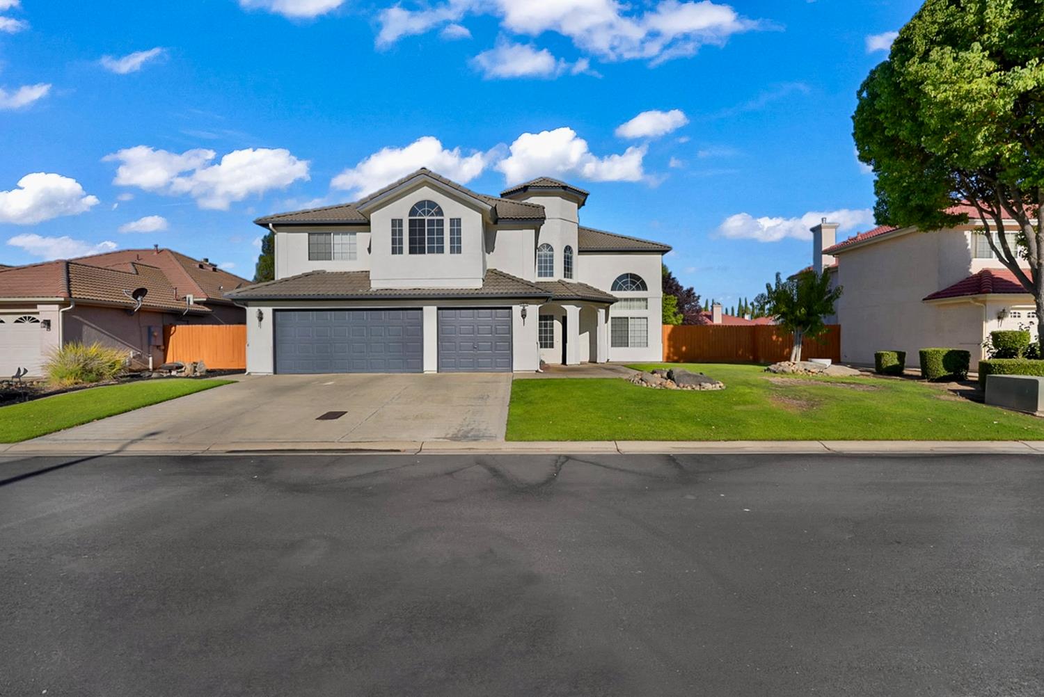 4510 Biltmore St, Chowchilla, CA 93610-8466