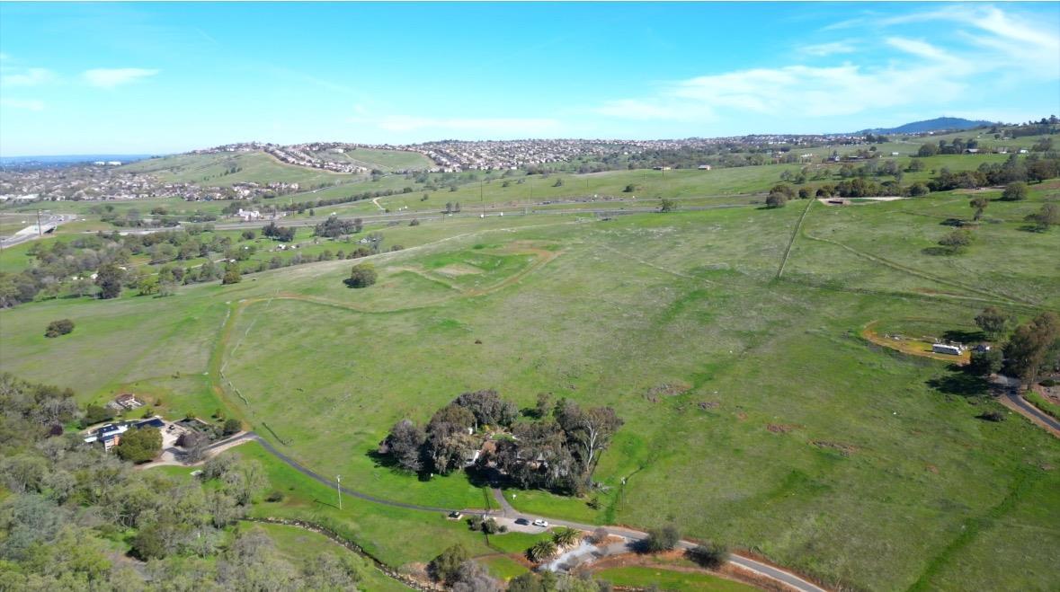 1601 Pheasant Ln, El Dorado Hills, CA 95762-8009