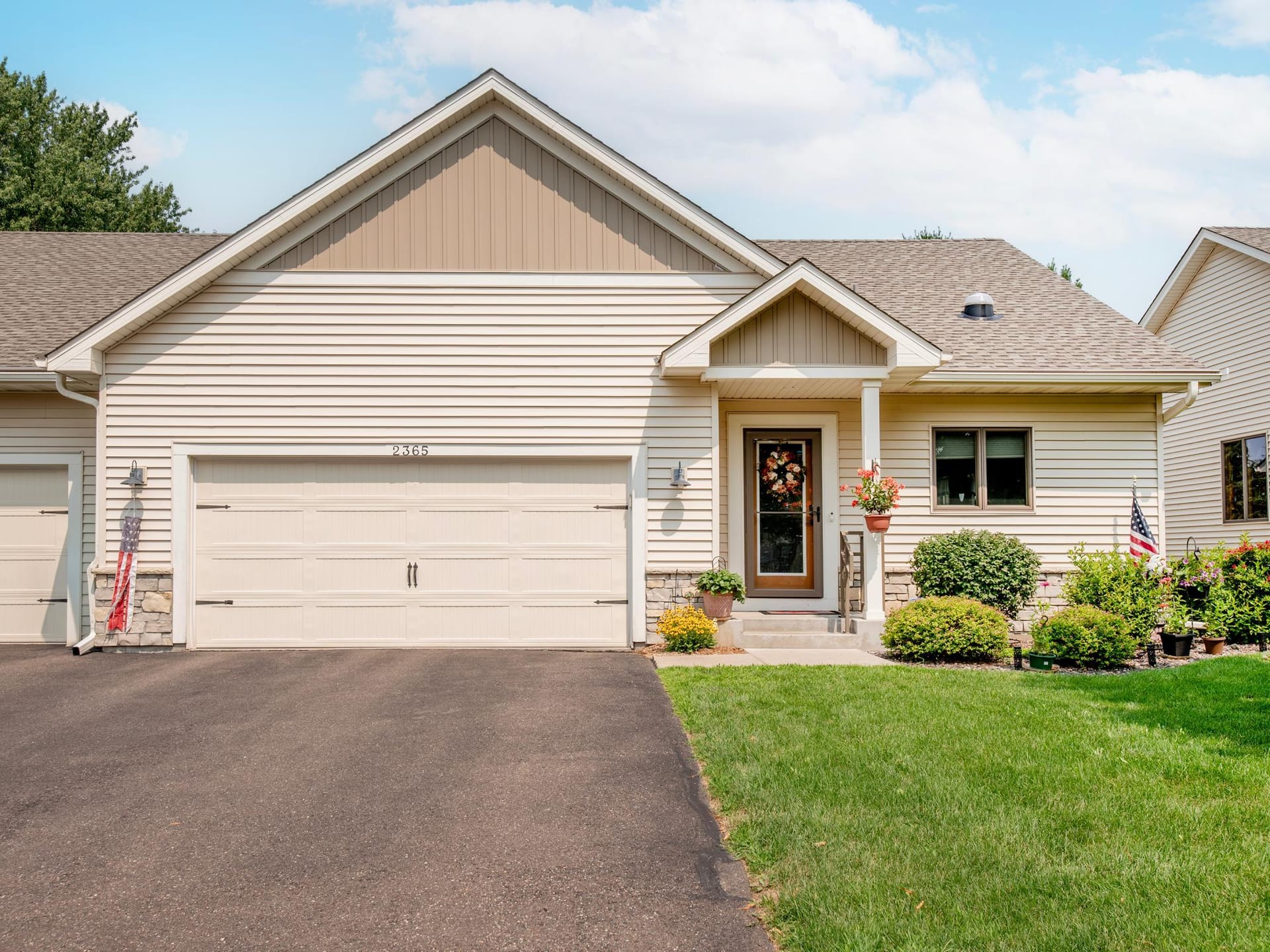 2365 Skillman Avenue E, North Saint Paul, MN 55109