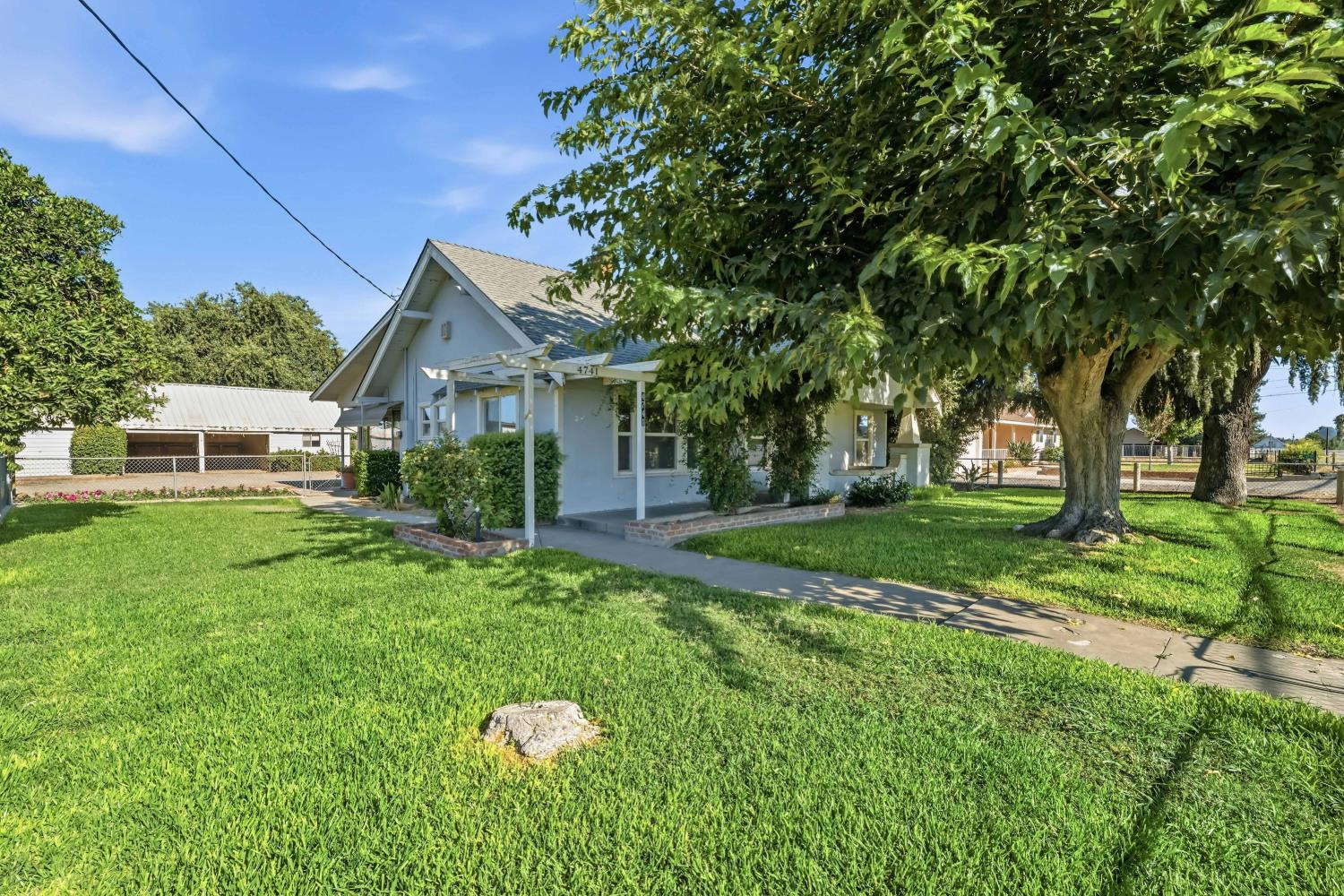 4741 N Gratton Rd, Denair, CA 95316-9767