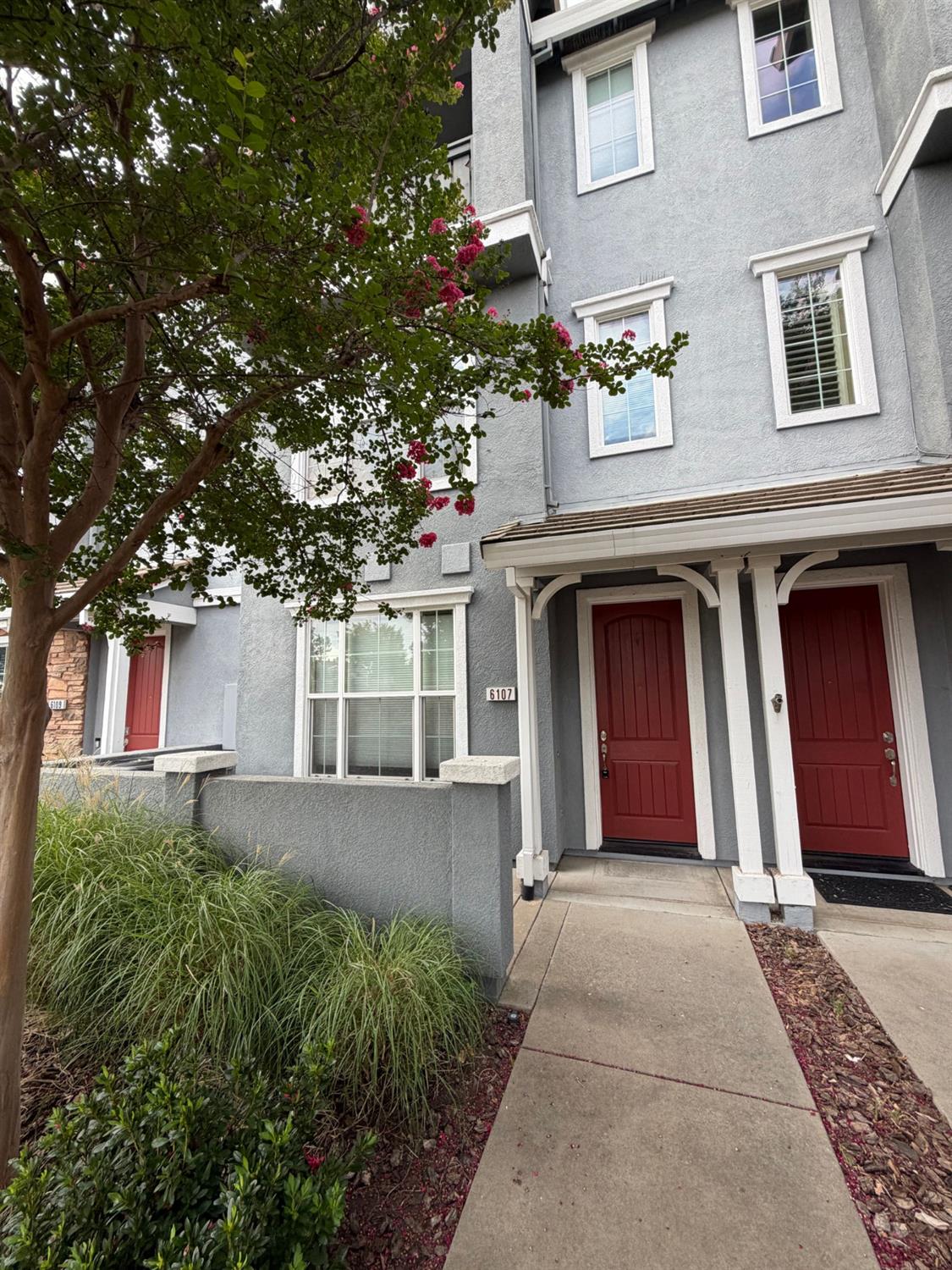 6107 Lonetree Blvd, Rocklin, CA 95765-3783