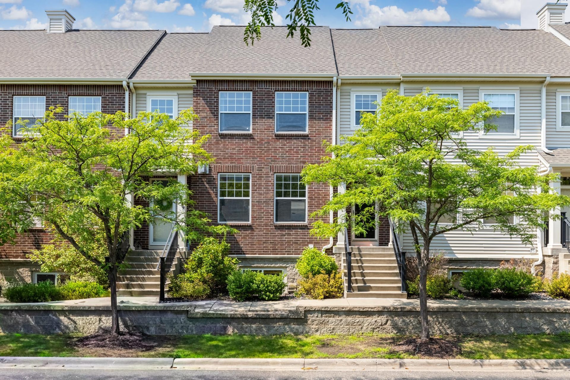 11317 Stratton Avenue #100, Eden Prairie, MN 55344