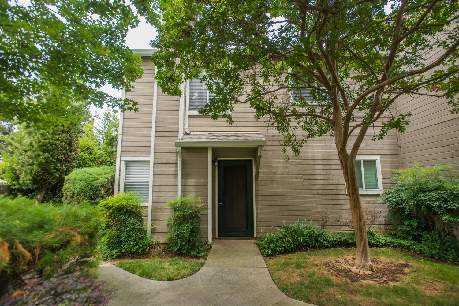 9101 Newhall Dr #31, Sacramento, CA 95826