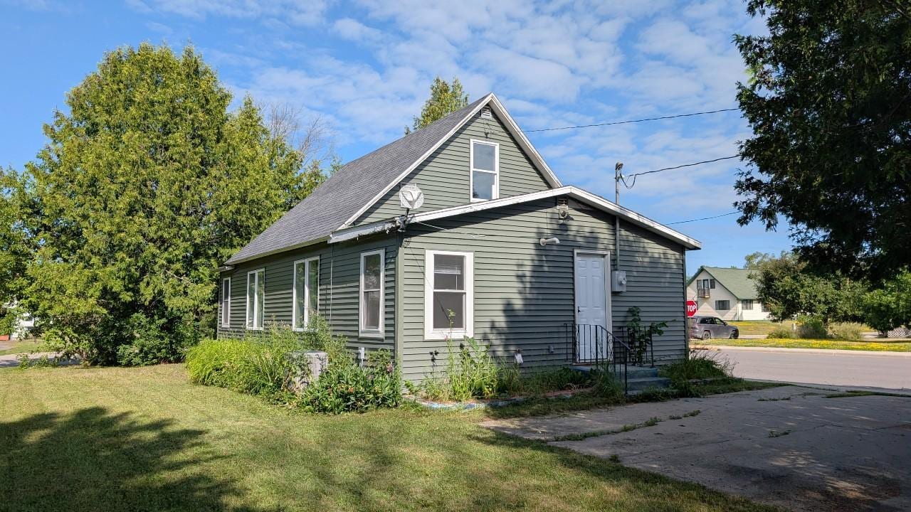102 1st Street SW, Cook, MN 55723