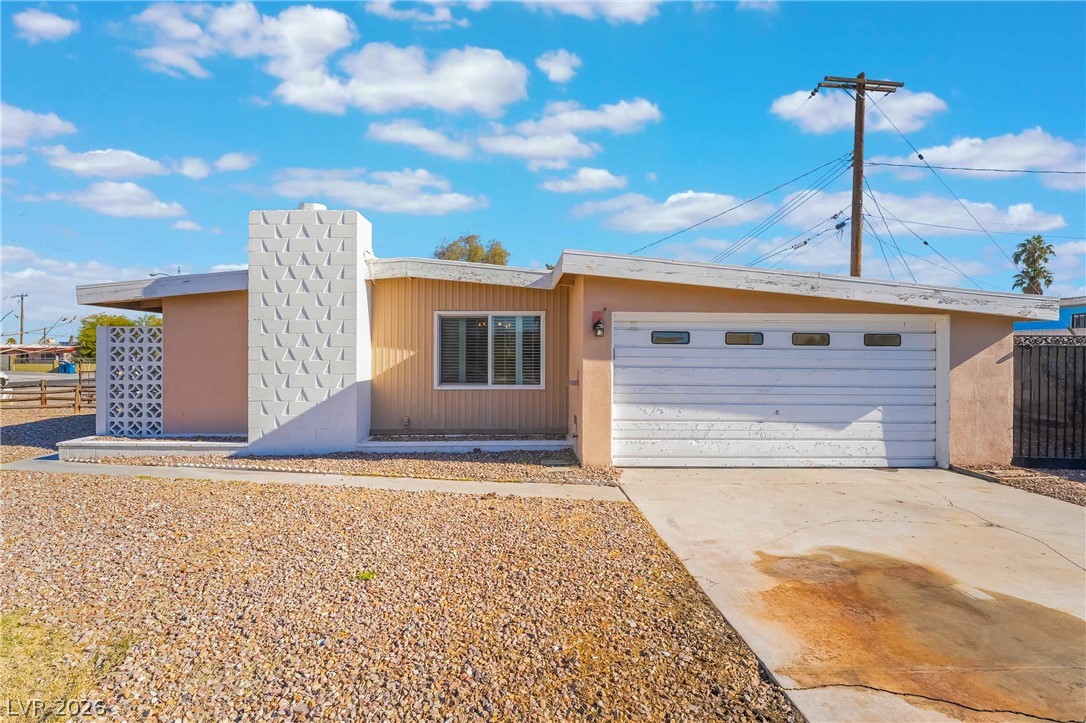 867 Lulu Avenue
