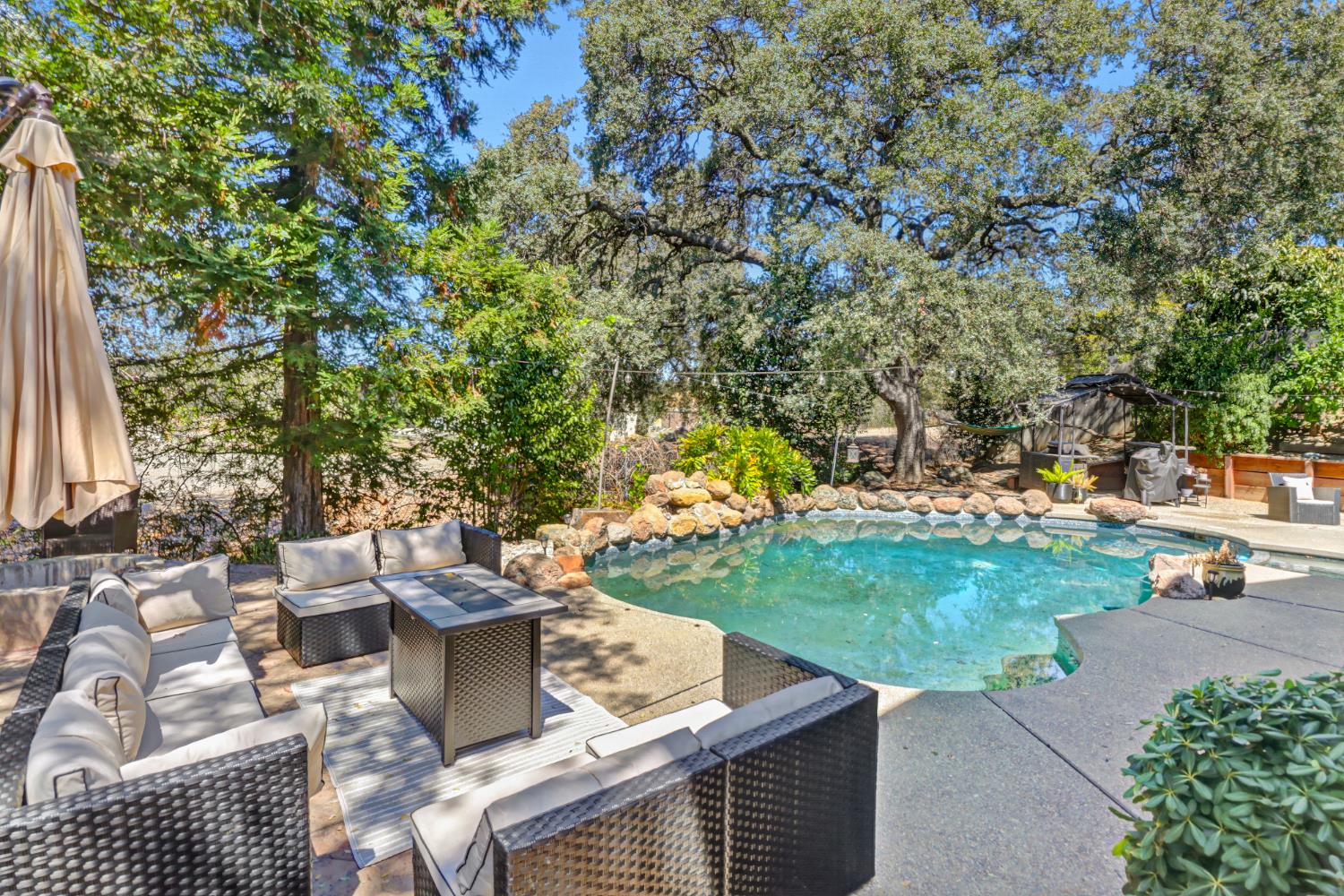 130 Willow Creek Dr, Folsom, CA 95630-4859