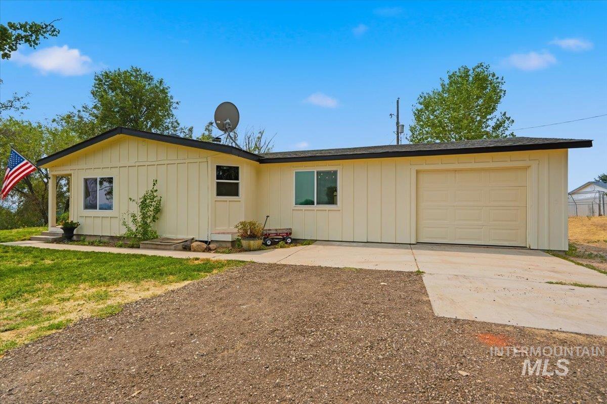 17114 Goodson Rd, Caldwell ID 83607