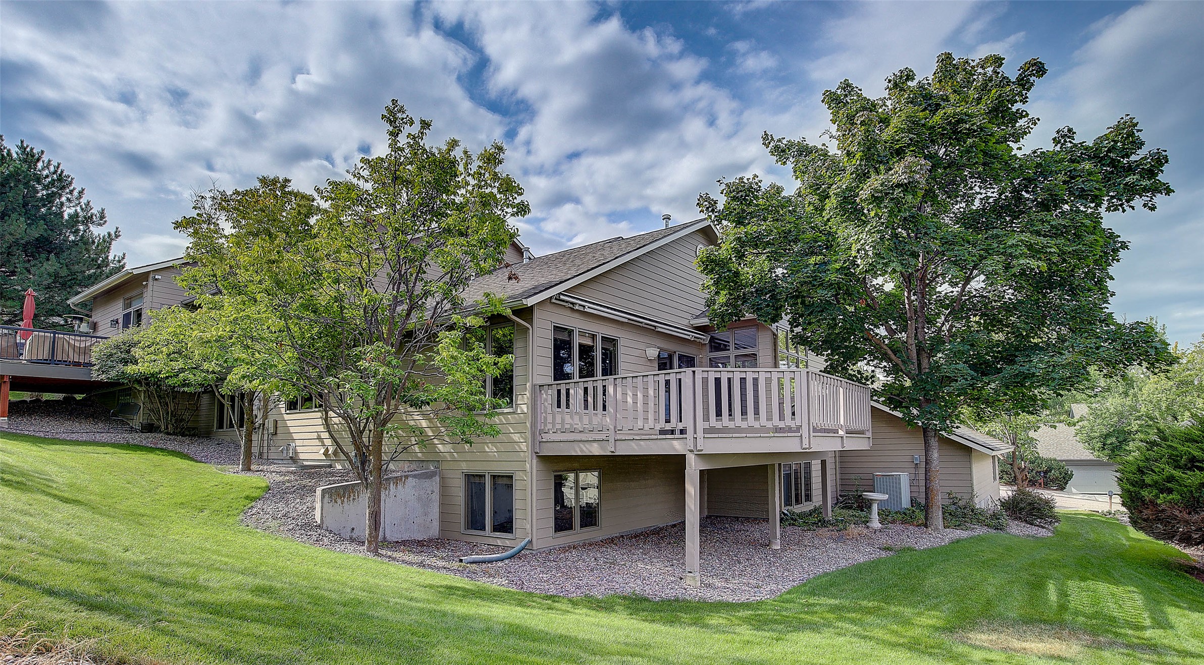 5004 Clearview Way