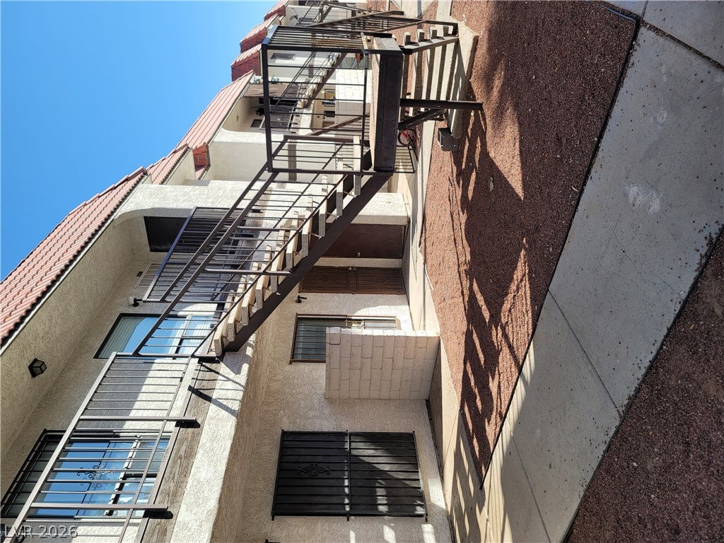 4300 LAMONT Street 232