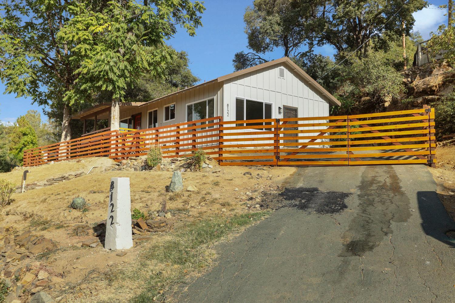 8122 Main St, Mokelumne Hill, CA 95245-9775