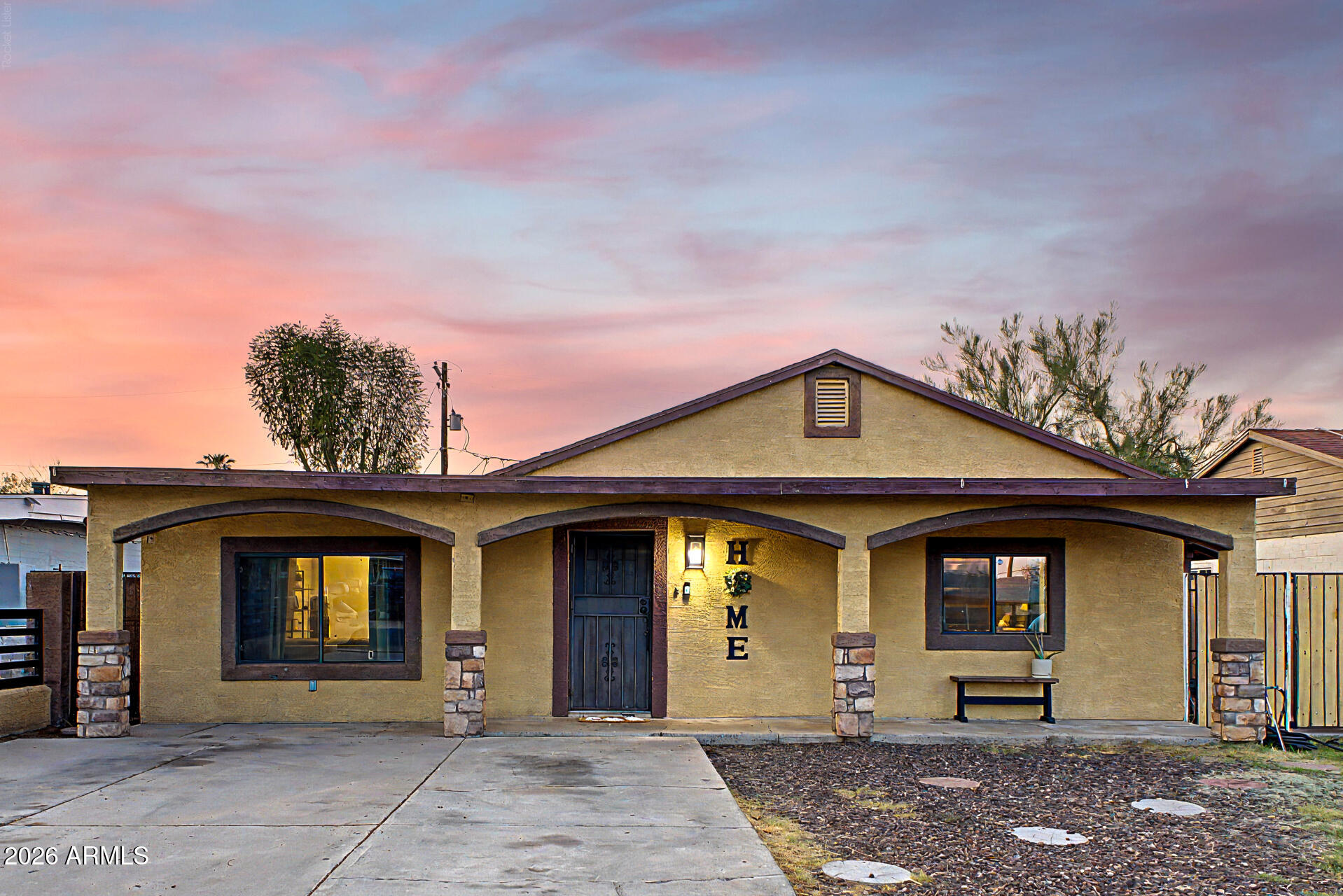 3044 W HOLLY Street, Phoenix, AZ 85009