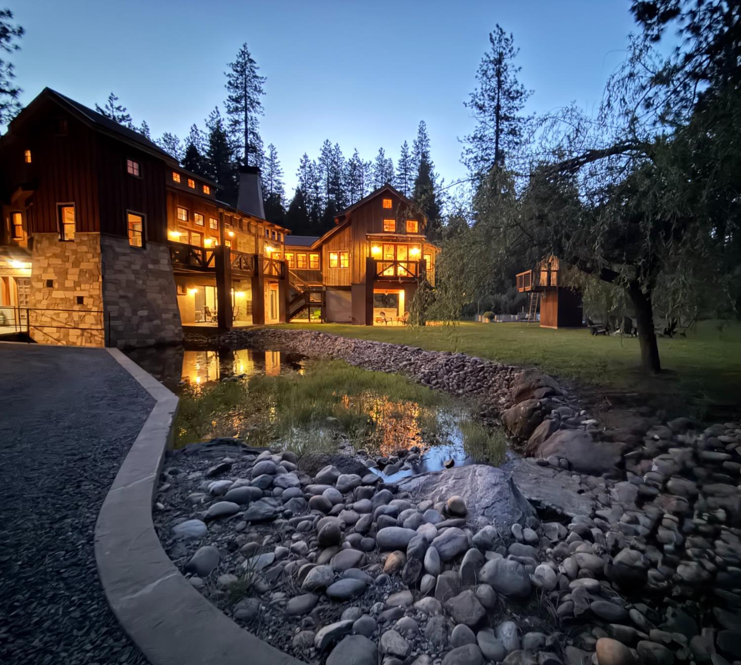 2986 Lakemont Dr, Arnold, CA 95223-7620