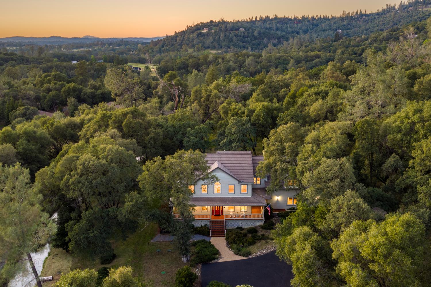 5790 Stanley Dr, Auburn, CA 95602-9631