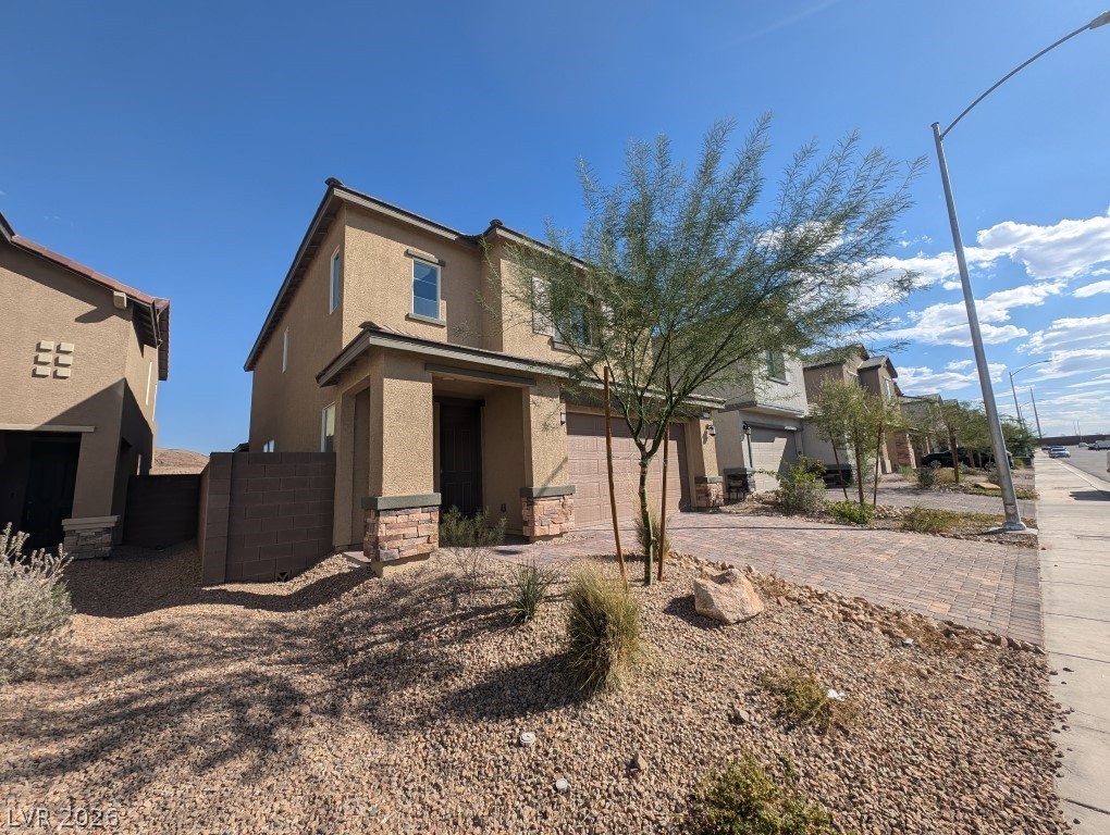 2932 Moulin Heights Street
