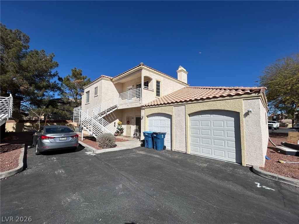 1900 North Torrey Pines Drive 217