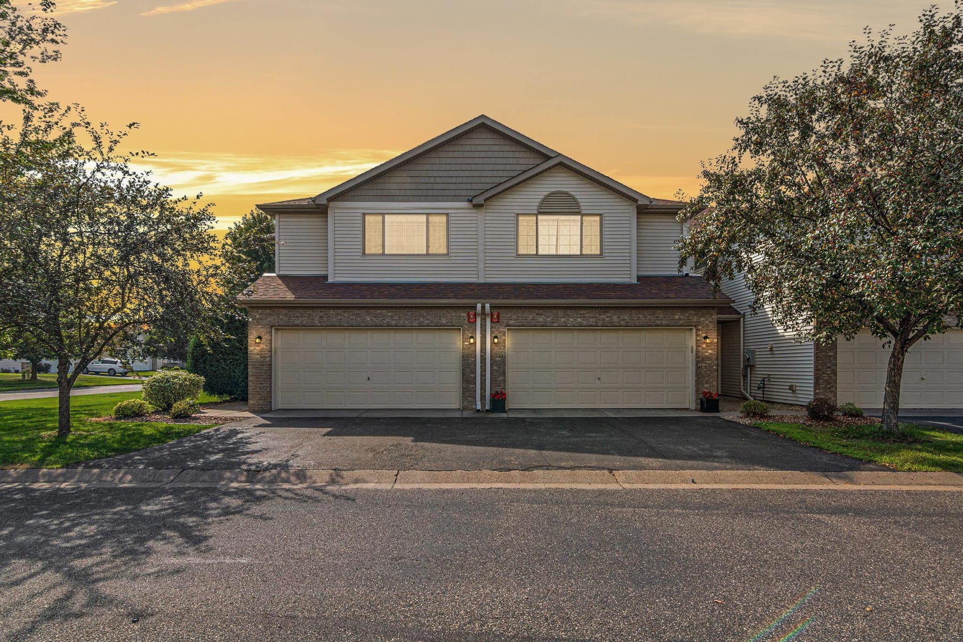 211 Stallion Lane, Lino Lakes, MN 55014