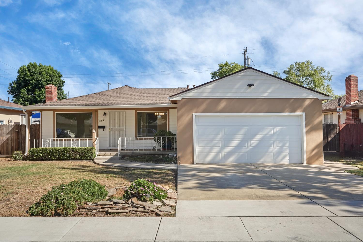 2555 W Sonoma Ave, Stockton, CA 95204-2754