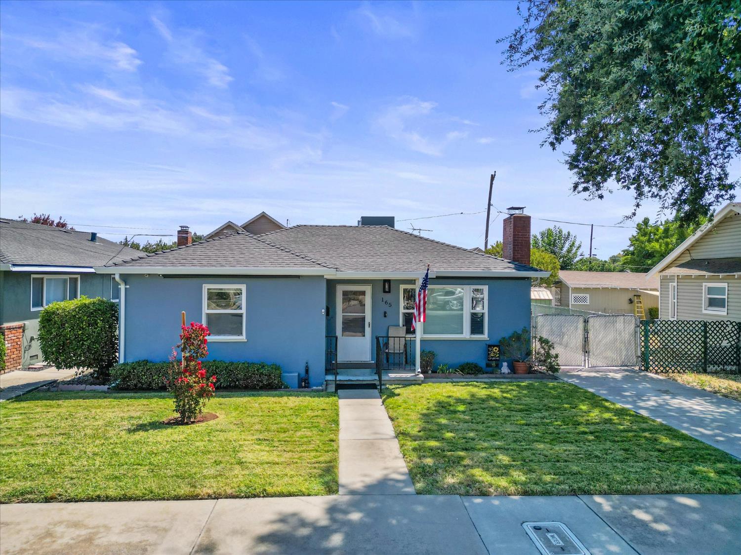 165 N Bryan Ave, Oakdale, CA 95361-3457