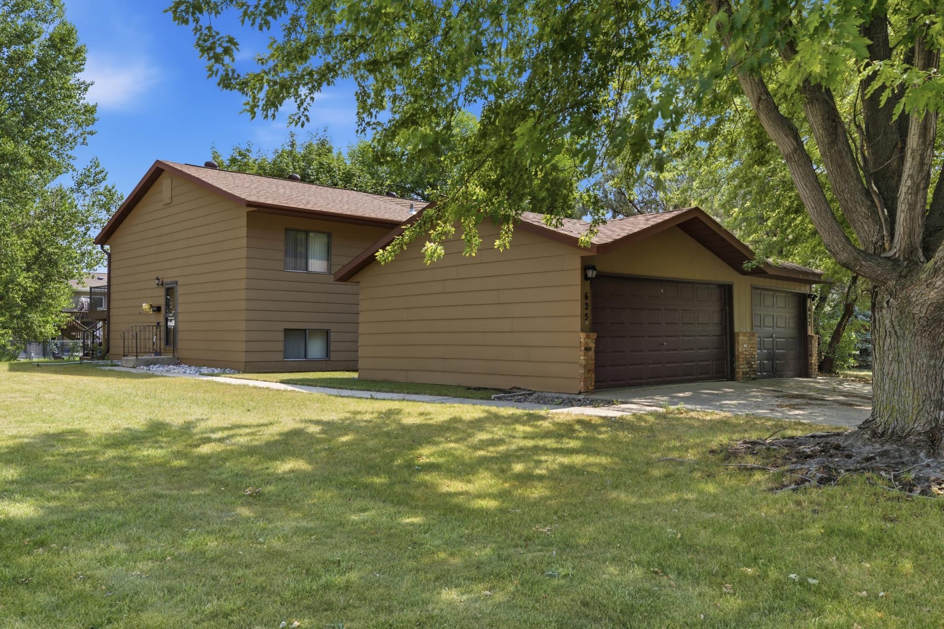 625 19th Street E, West Fargo, ND 58078