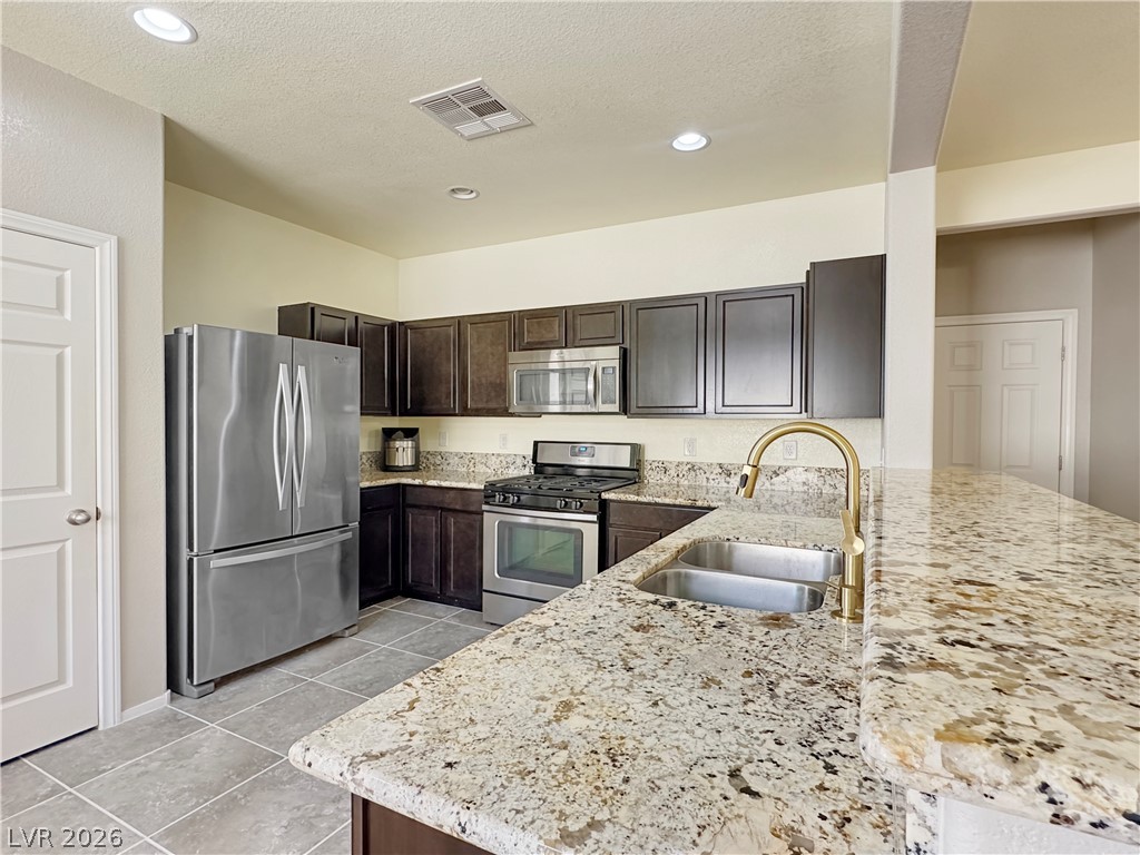 976 Aspen Cliff Drive