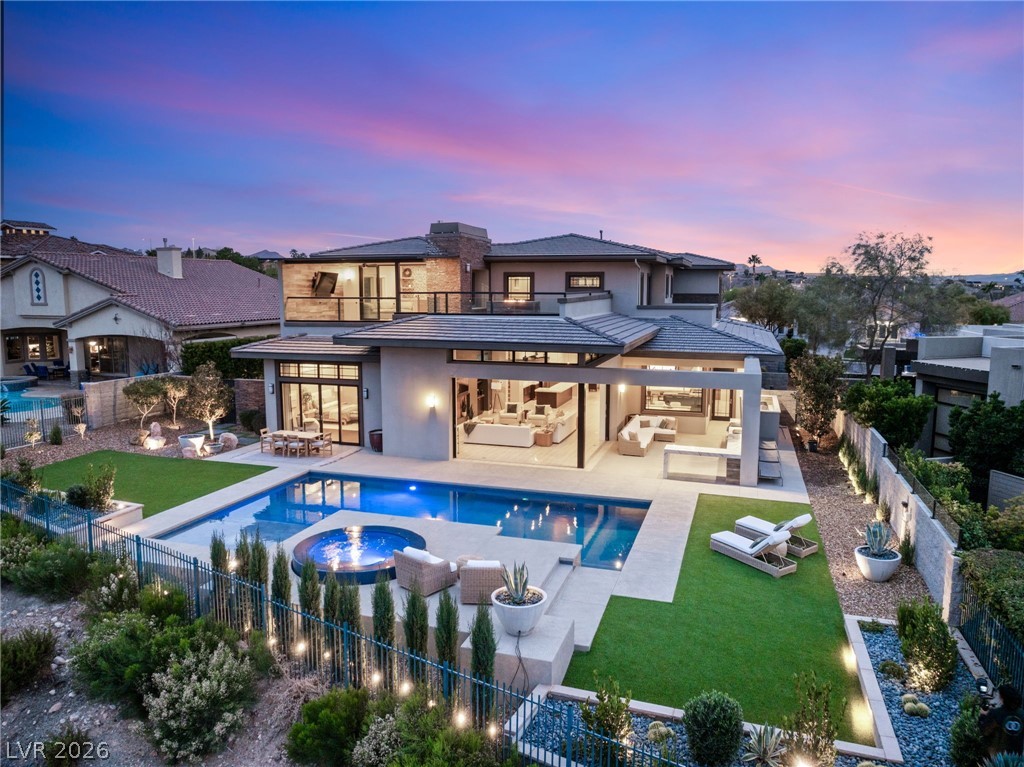 1376 Opal Valley Street