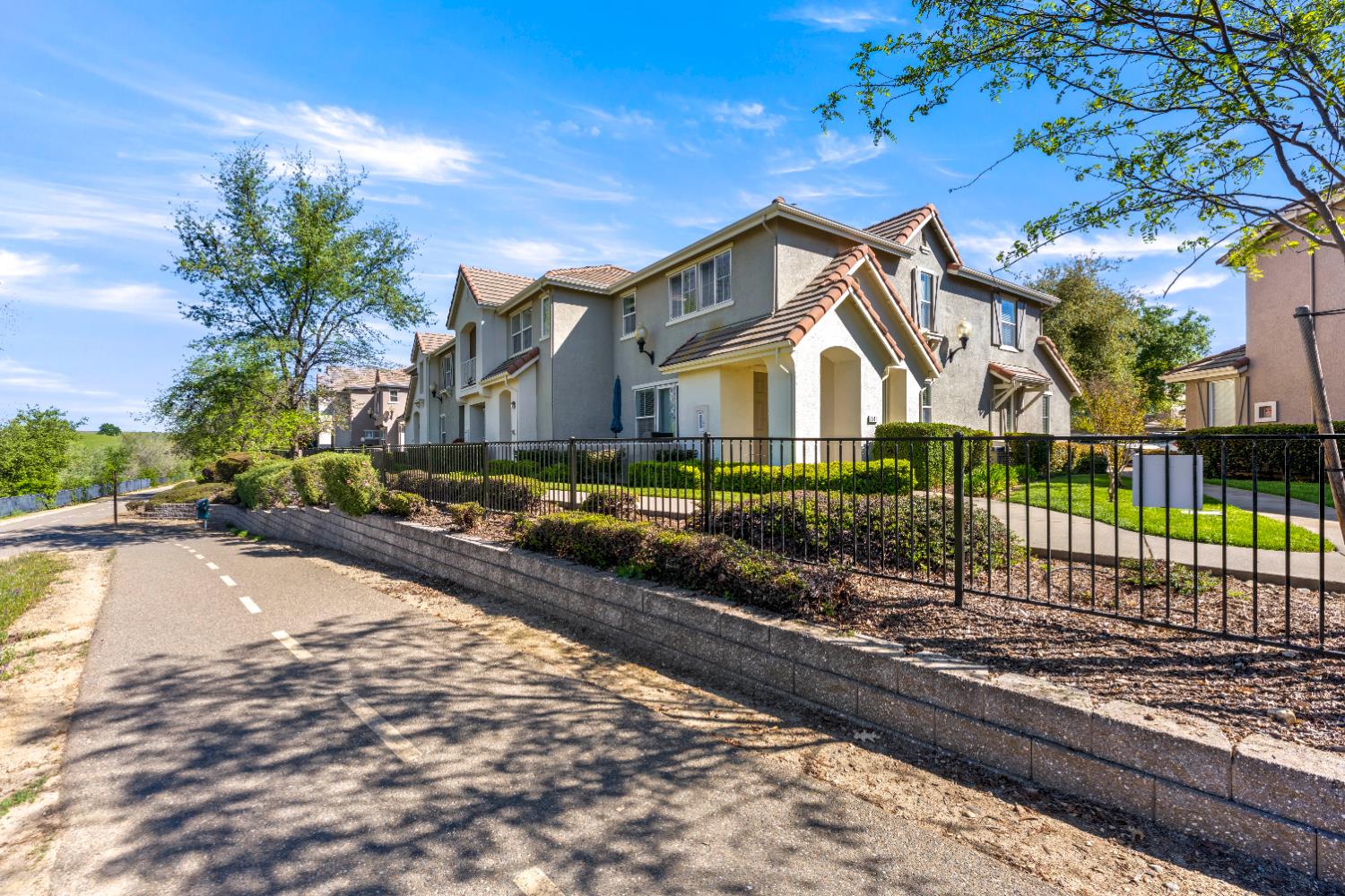 502 Esplanade Cir, Folsom, CA 95630