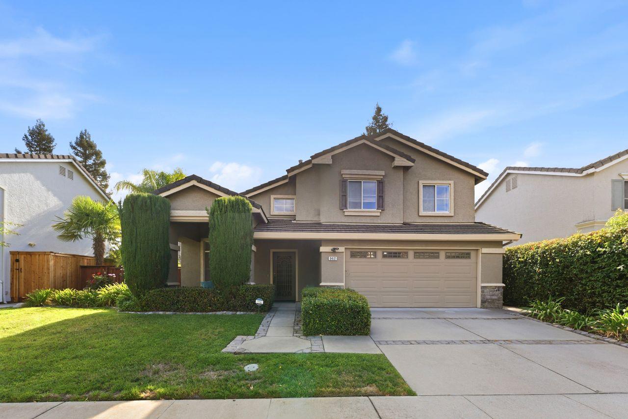 9401 Windrunner Ln, Elk Grove, CA 95758-4679