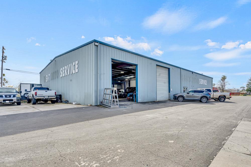 25533 N Highway 99, Acampo, CA 95220-9534