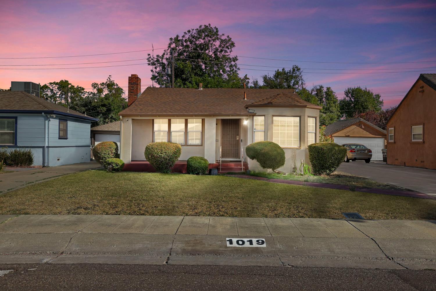 1019 S Country Club Blvd, Stockton, CA 95204-5015