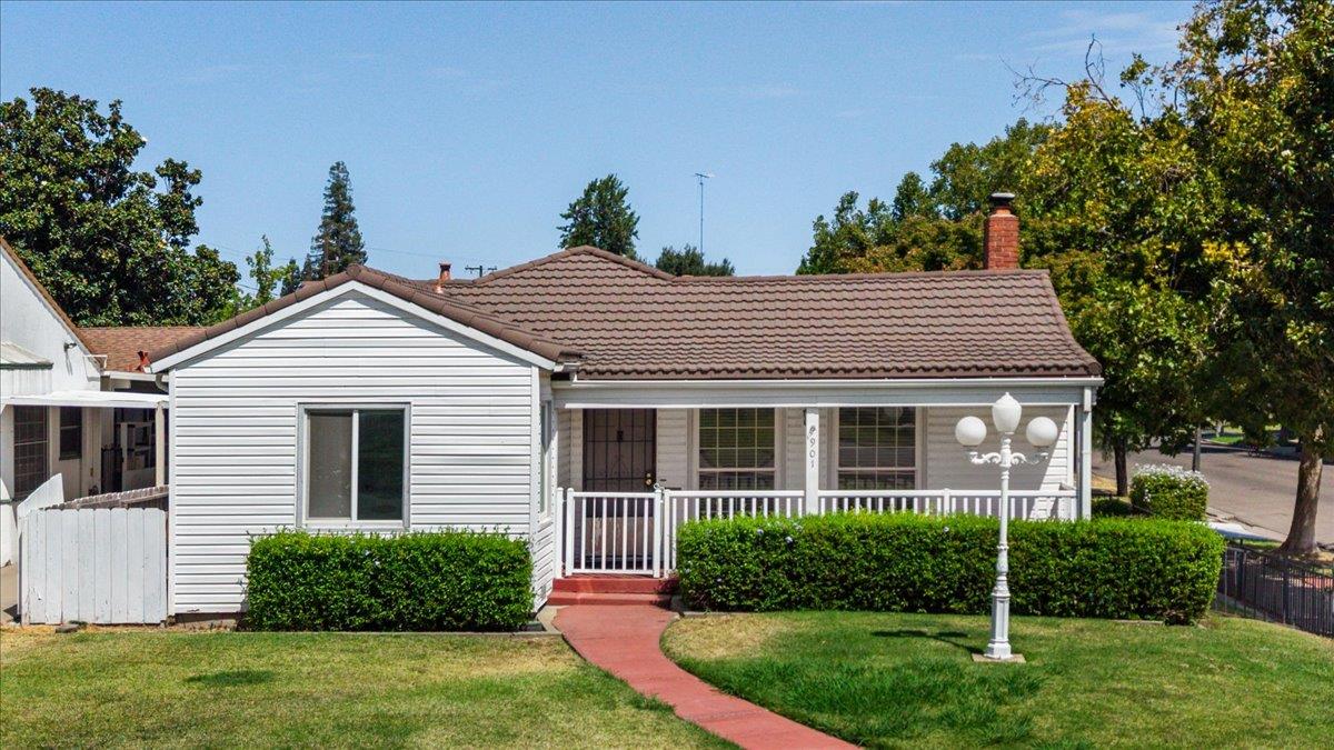 901 S Tuxedo Ave, Stockton, CA 95204-5137