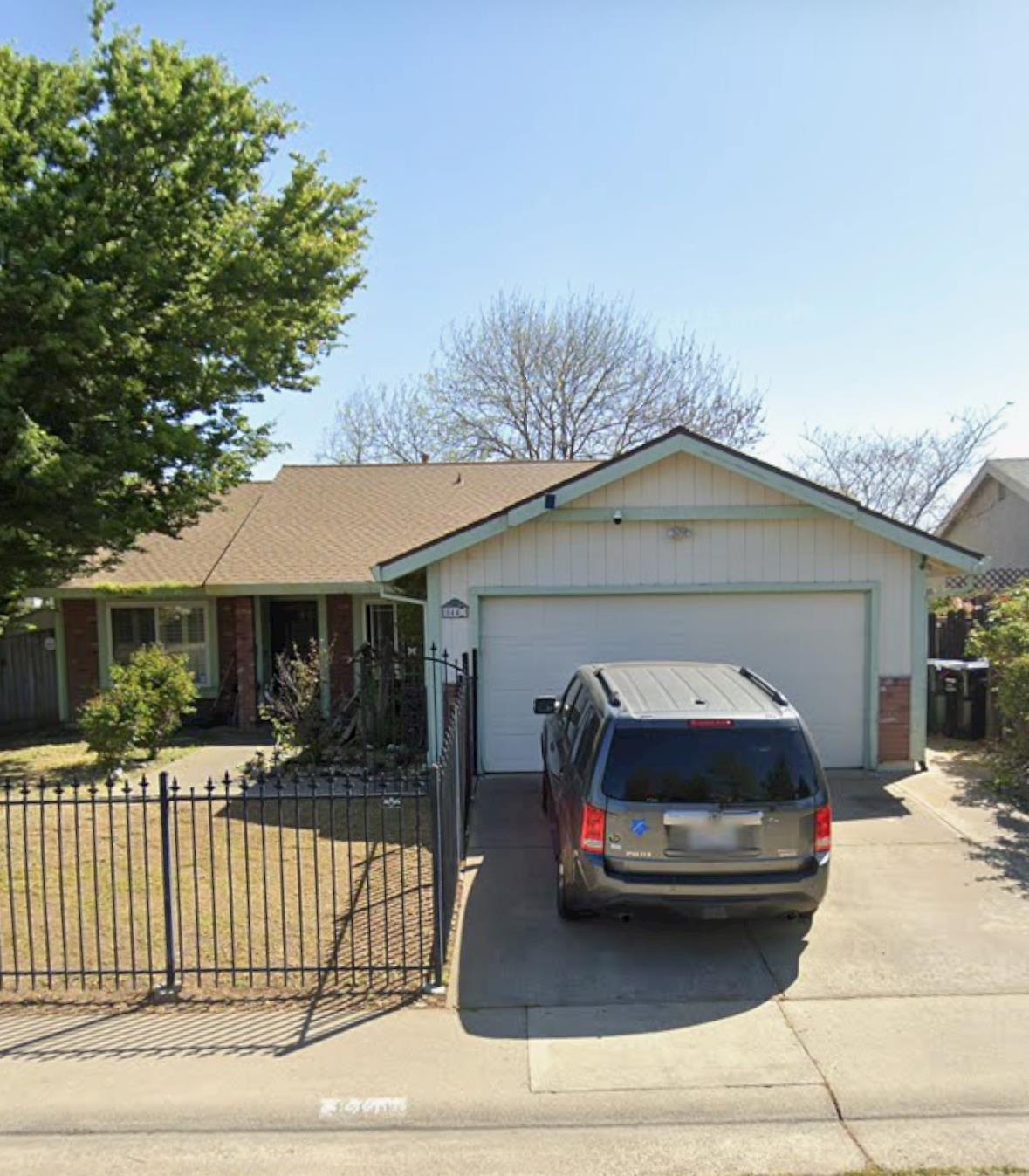 8441 Auberry Dr, Sacramento, CA 95828-6816