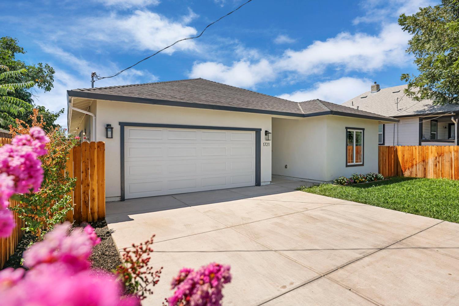 1721 N Golden Gate Ave, Stockton, CA 95205-2933