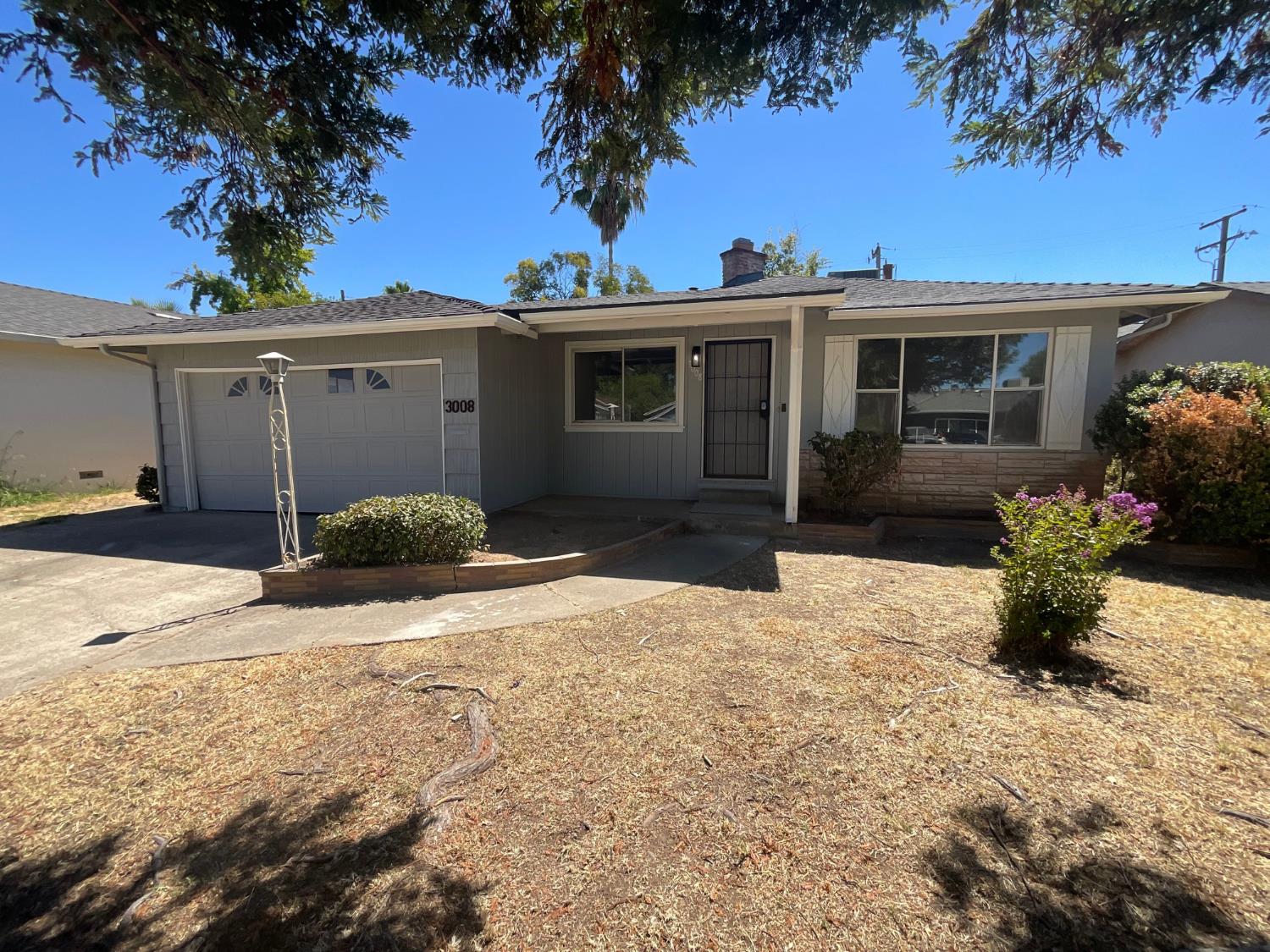 3008 Lerwick Rd, Sacramento, CA 95821-1816