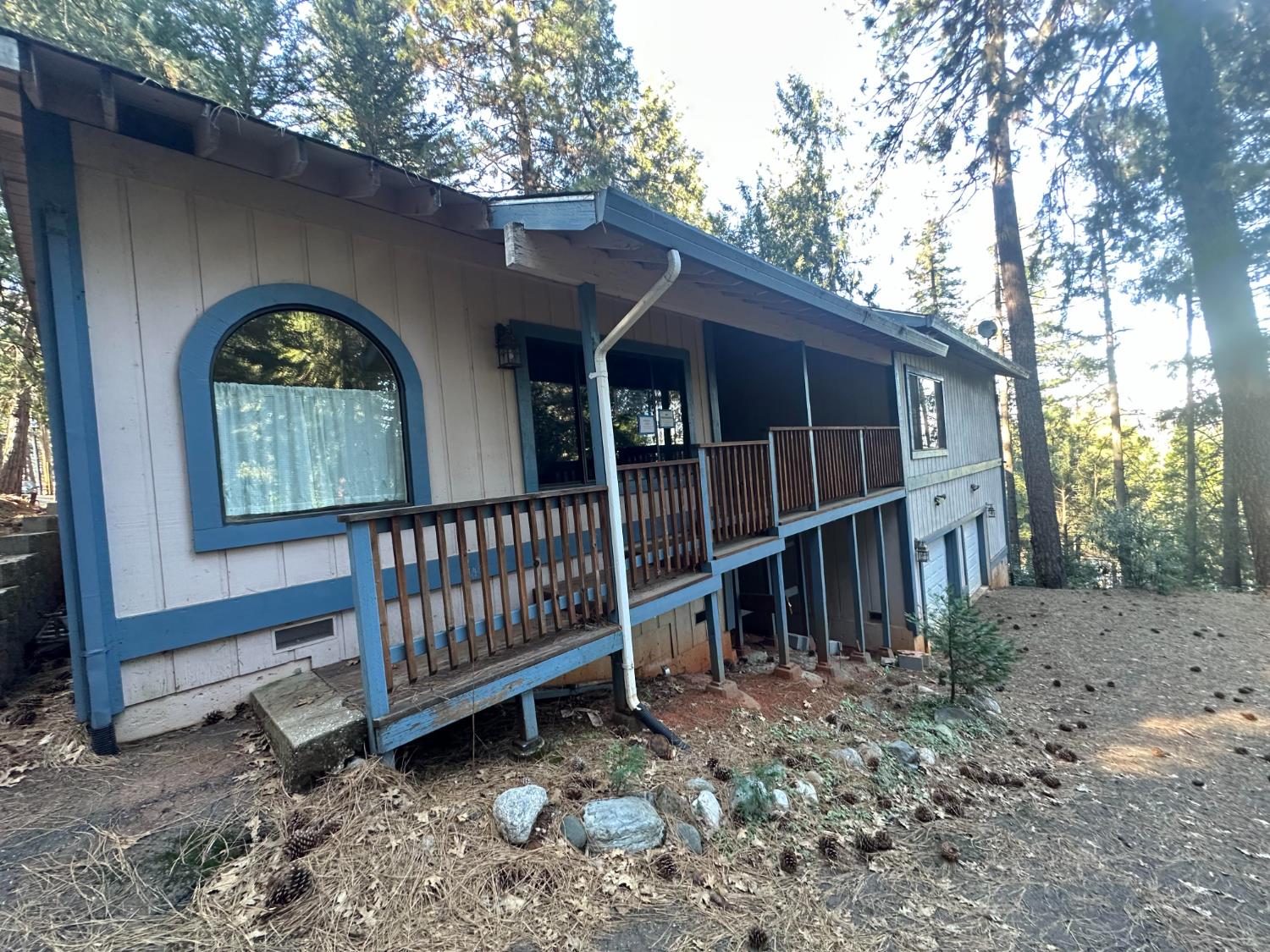 27935 Manzanita Trl, Colfax, CA 95713-9422