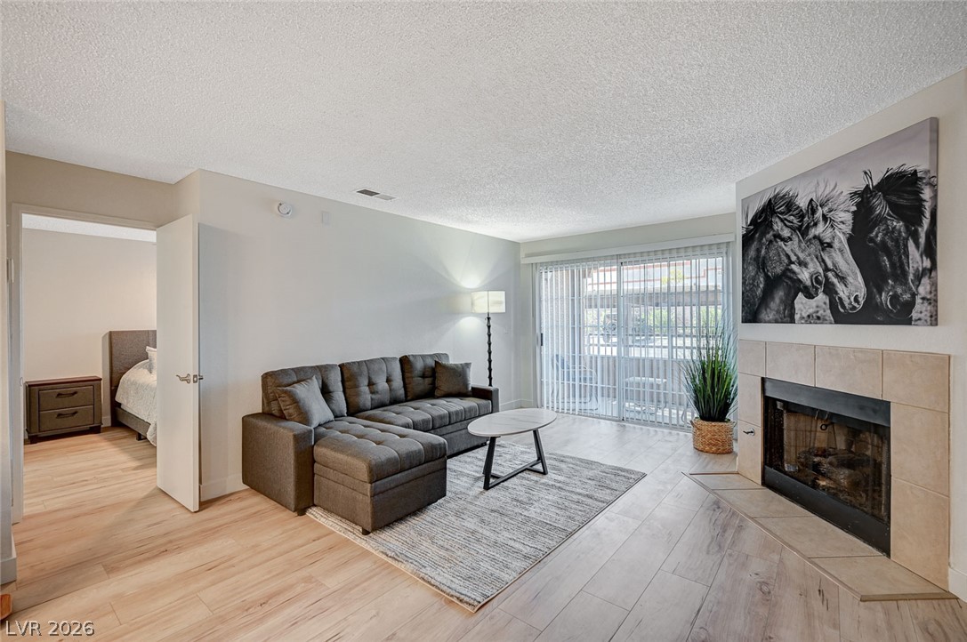 2200 South Fort Apache Road 1064