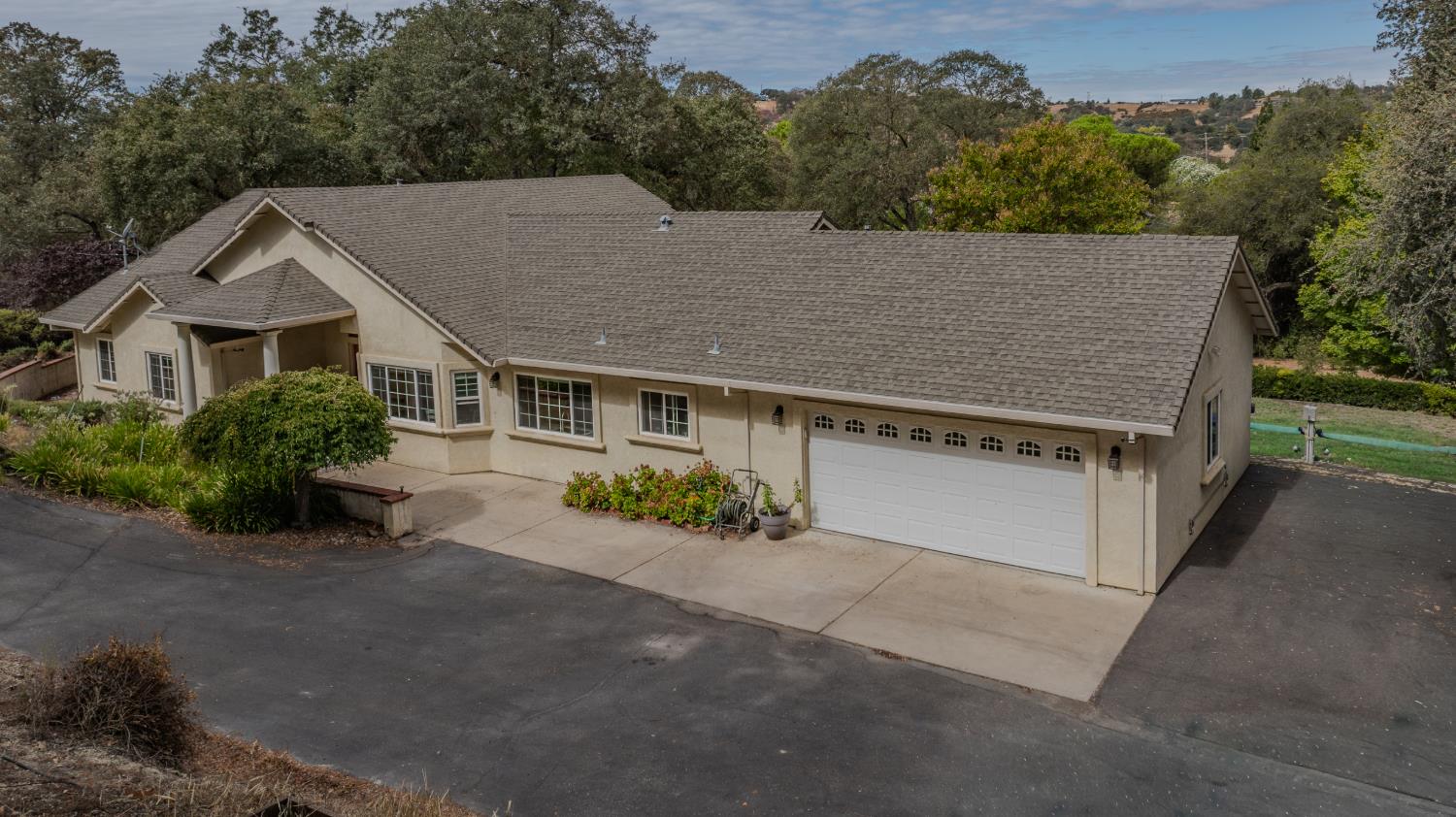 2466 Barbour Rd, Valley Springs, CA 95252