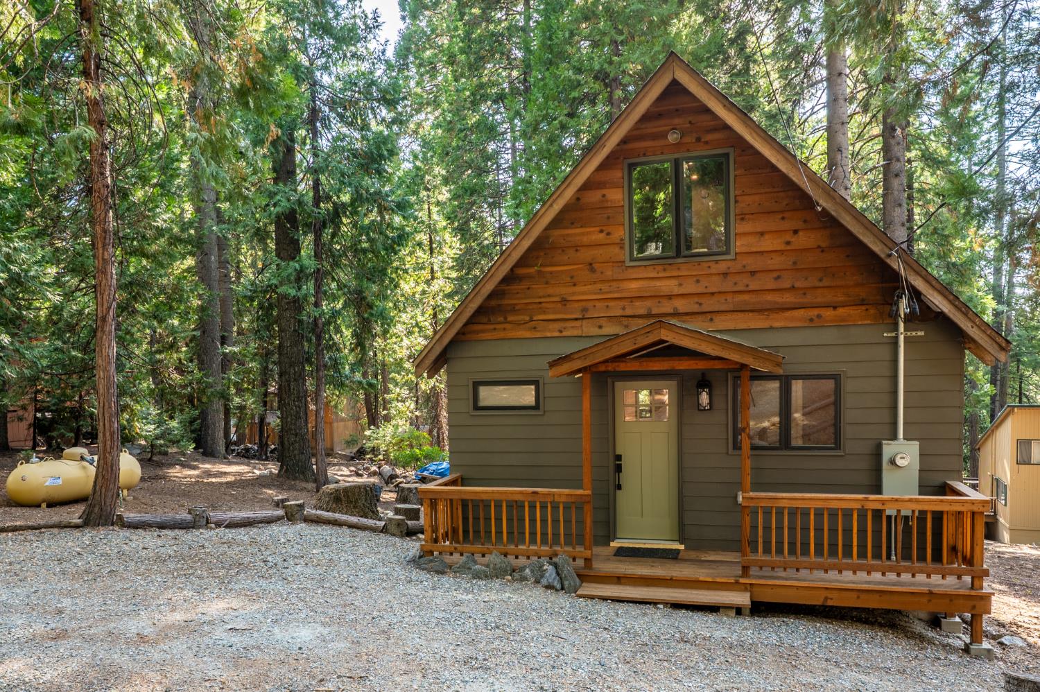 3659 Ben Thorn Dr, Dorrington, CA 95223