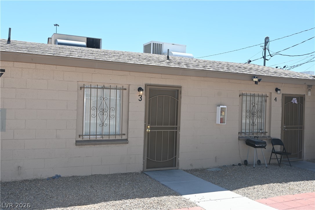 1007 C Street 3
