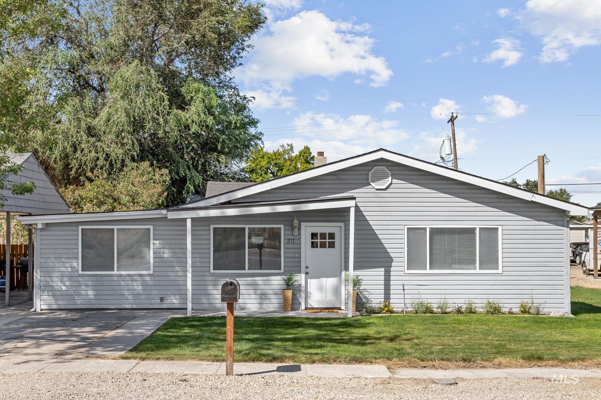211 Randolph, Melba ID 83641