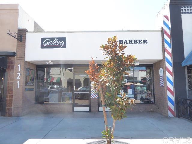 121 123 W. GRAND AVE 2