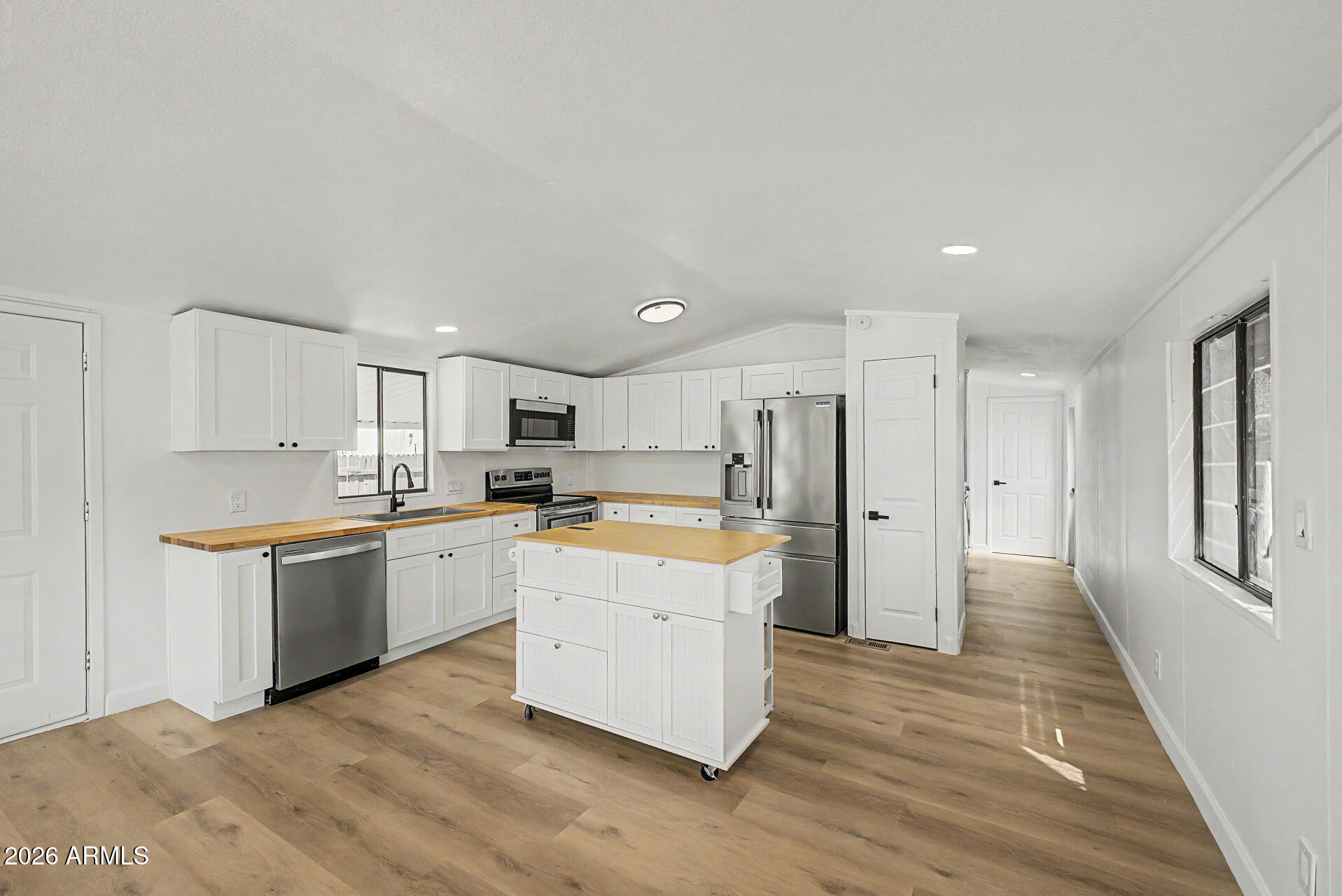 7704 E Glade Avenue, Mesa, AZ 85209