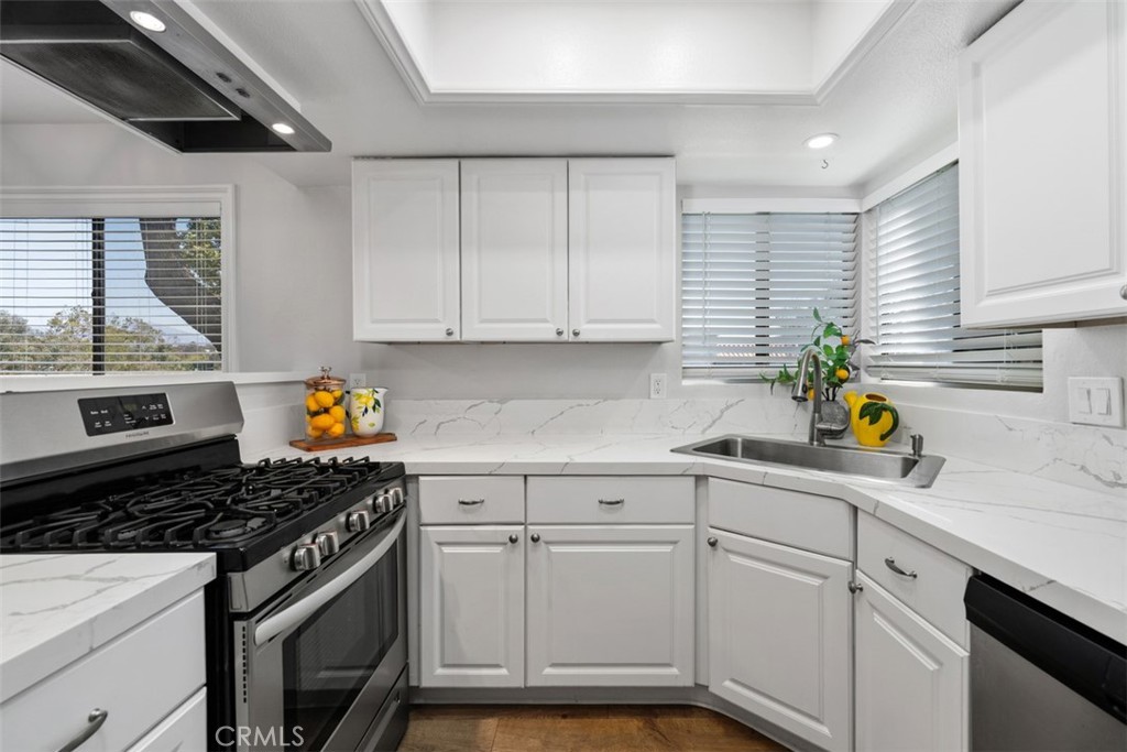 28081 Montecito 7