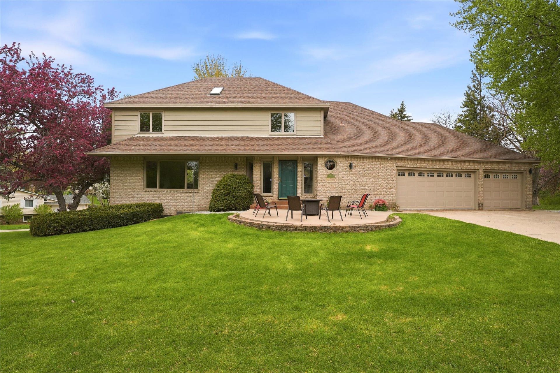 2500 Highland View Avenue S, Burnsville, MN 55337