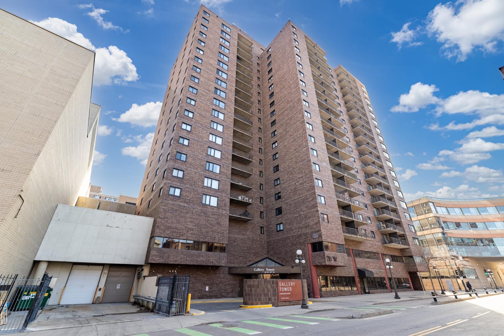 26 10th Street W #610, Saint Paul, MN 55102