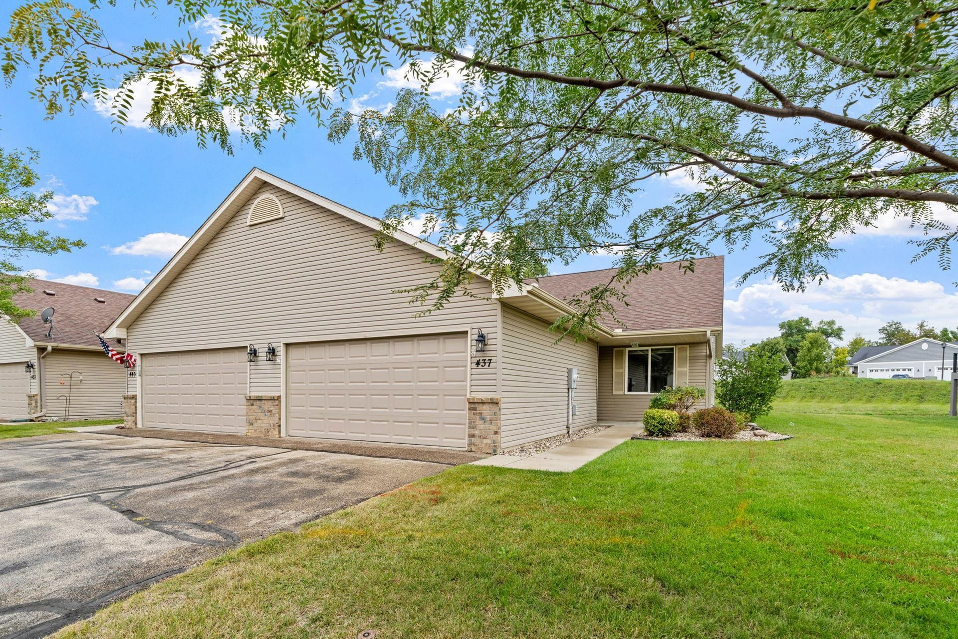 437 Meadow Lane, Norwood Young America, MN 55397