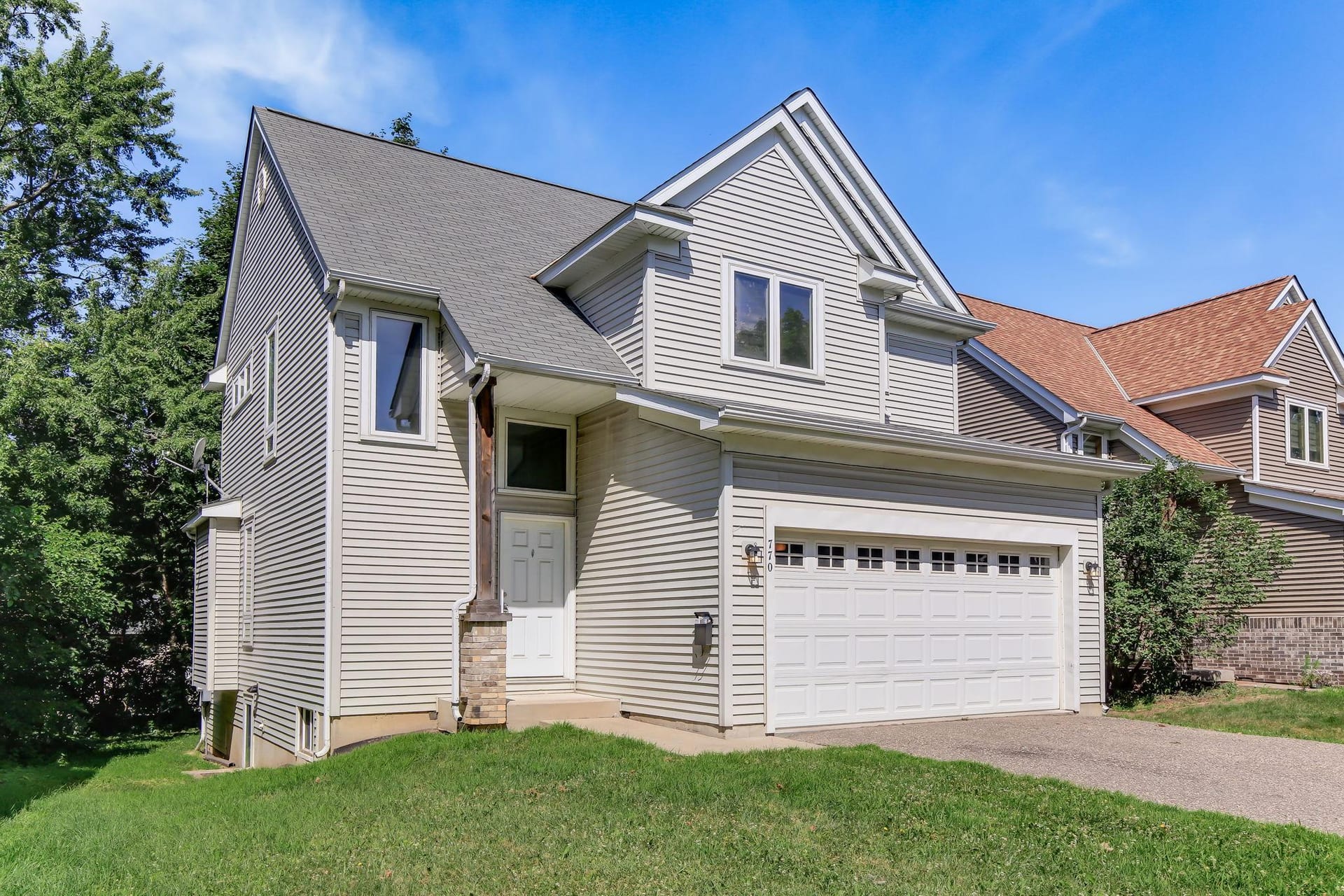 770 1st Avenue NW, New Brighton, MN 55112